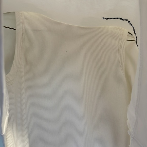 Alexander McQueen - Picture 2 of 4